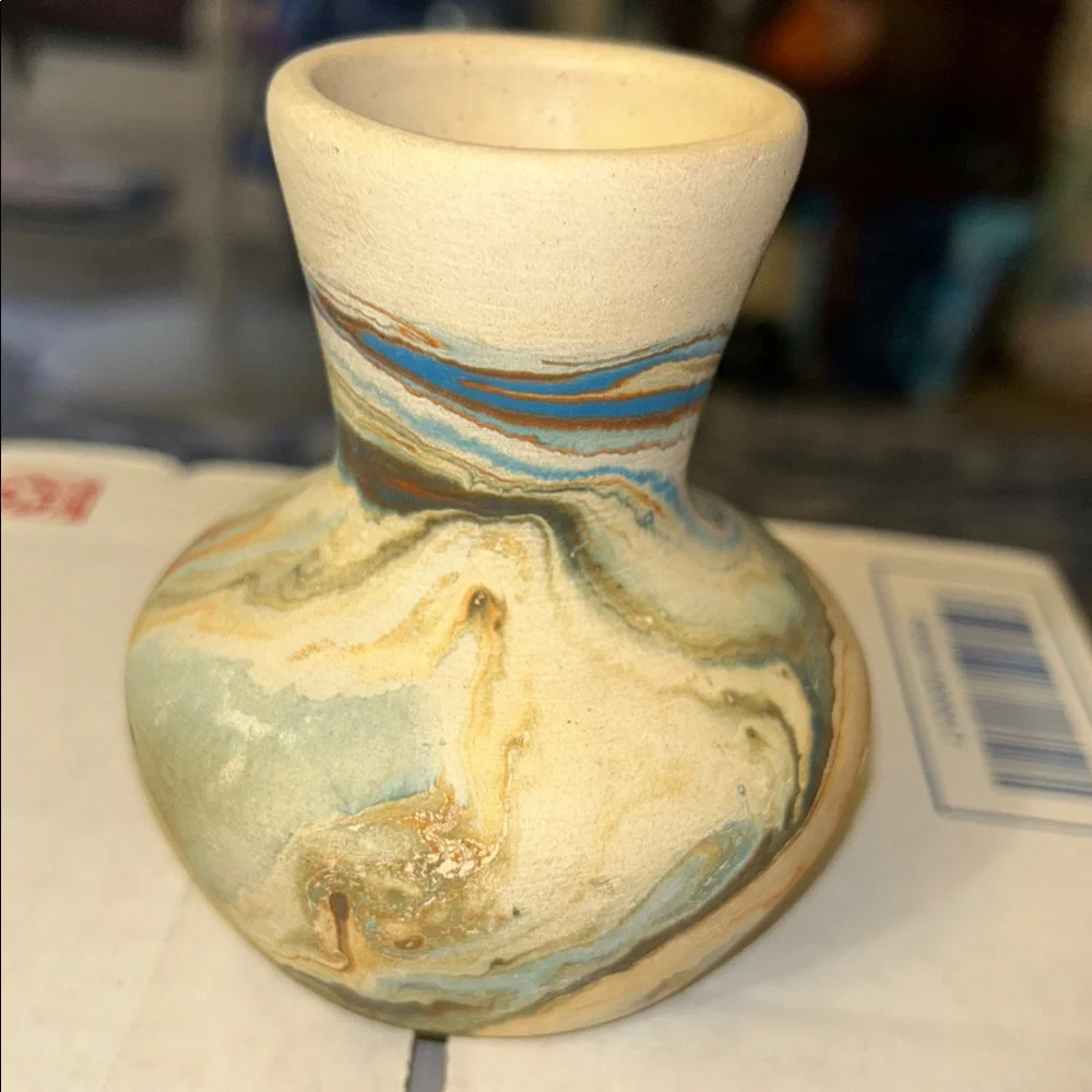 Nemadji Pottery Swirl Pottery bud vase